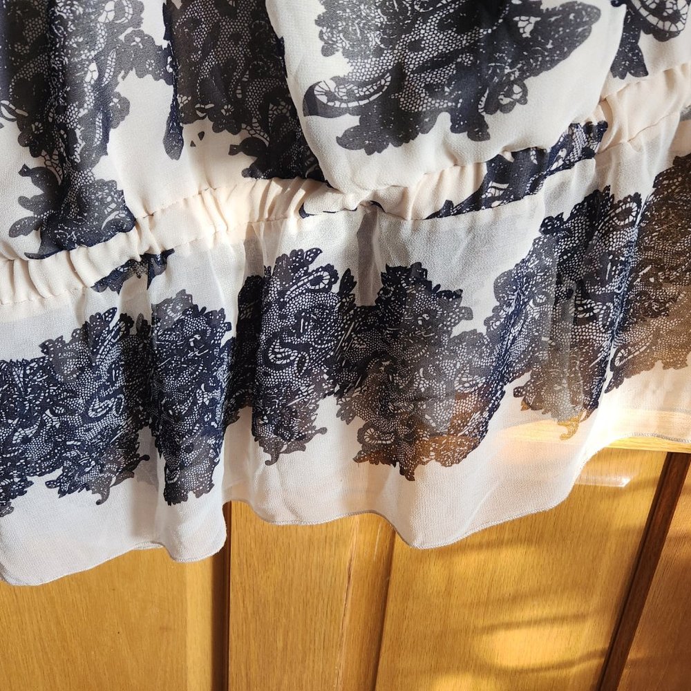 One shoulder top - Picture 4 of 6